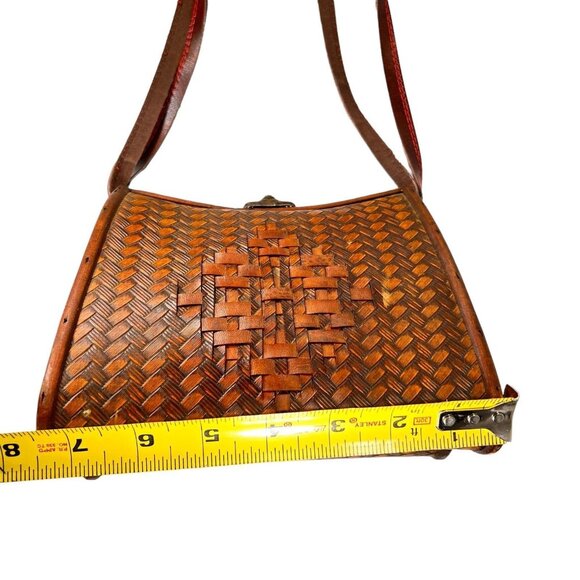Vintage Wooden & Woven Leather Handbag Purse Brass Latch Hinges Straps - Picture 12 of 16
